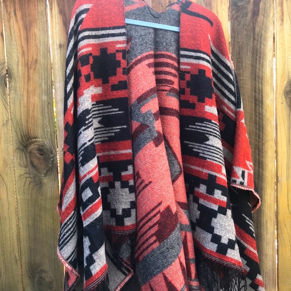 Women’s poncho/wrap. No label. One size - Picture 1 of 3